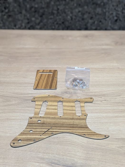 Pickguard e botões Stratocaster64584649083393122