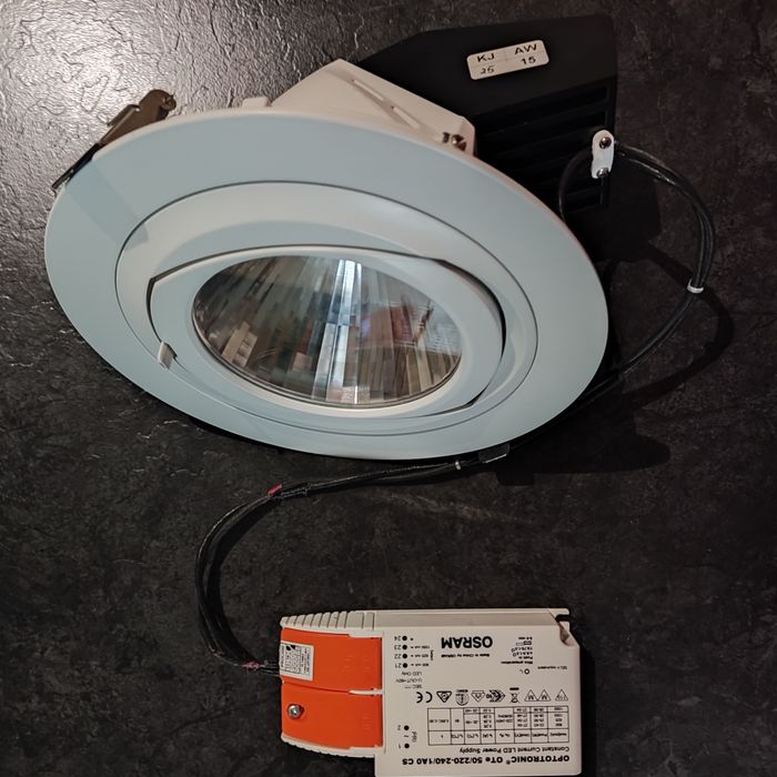 Lampa sufitowa mocna