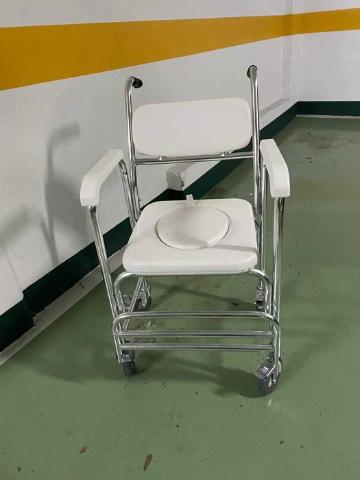Cadeira de rodas de banho - casa de banho