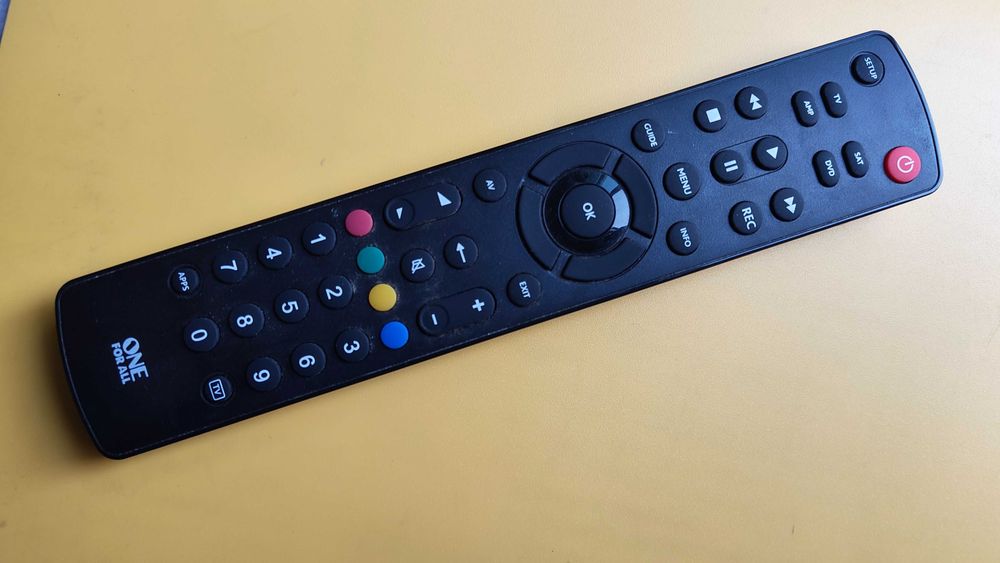 TV Toshiba 32HL833G com 32 polegadas em bom estado e a funcionar!