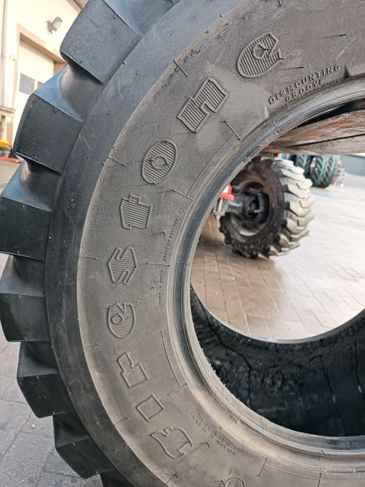 400/70R20  Firestone Utility Duraforce 405/70R20  16/70R20