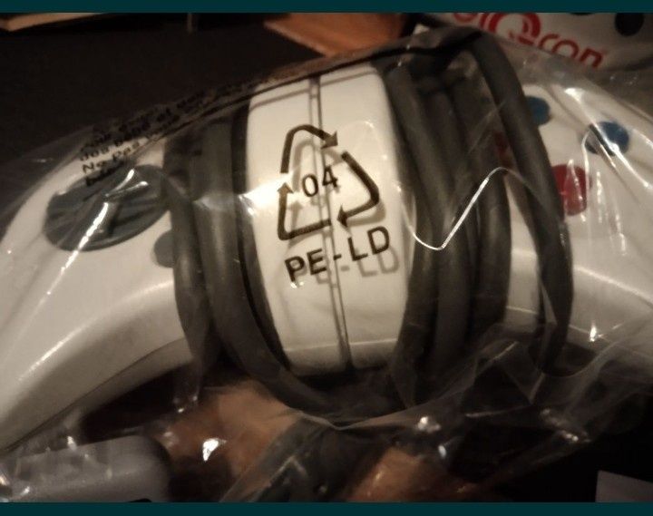 Dwa unikatowe kontrolery PS1 kompatybilne z PS2.. stan perfekcyjny