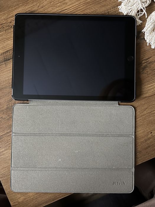 Ipad 5 + czarne  etui