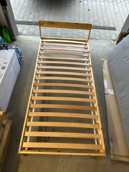 Łóżko IKEA rama + materac 90x200 cm