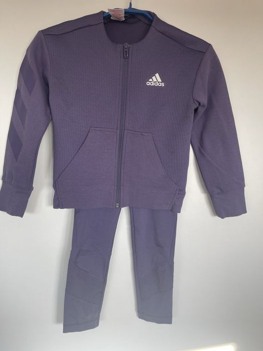 Спортивные костюмы