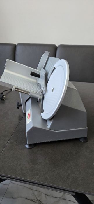 Професійний слайсер