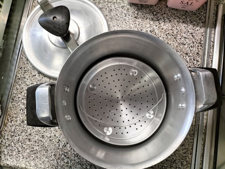 Vendo panela de pressão