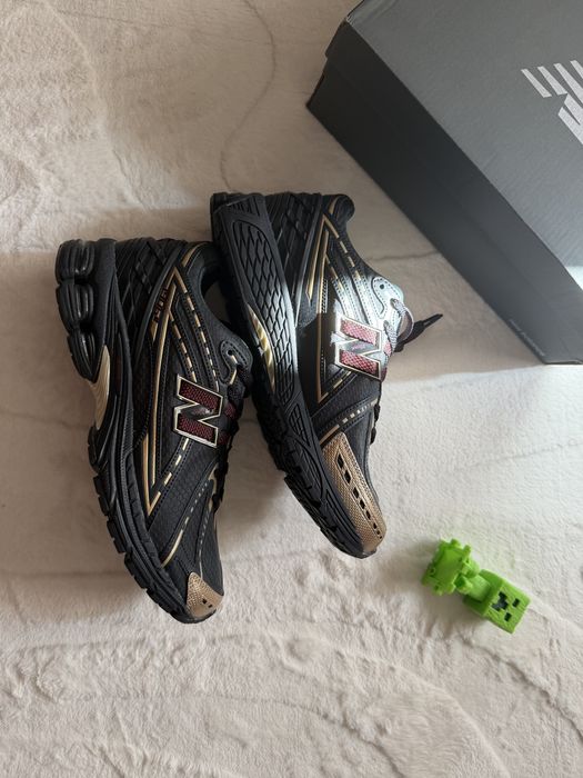 New Balance 1906R
