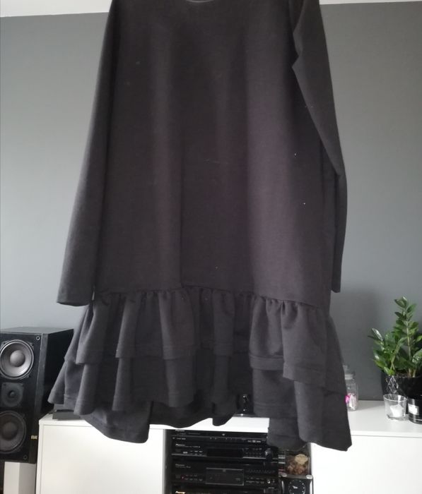 Sukienka z falbaną r. 36/38