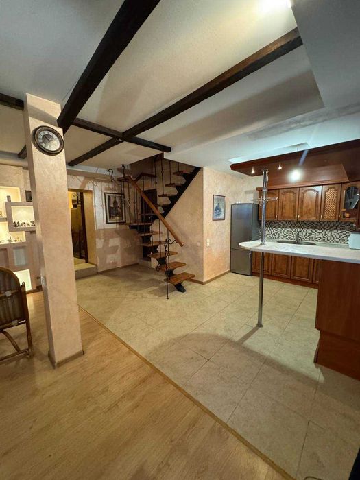 Продам сучасний 2-поверховий будинок у с. Кочережки