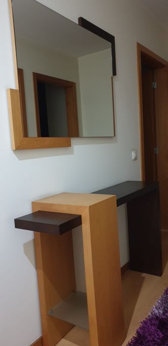 Móvel de madeira decorativo + espelho