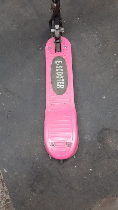 Hulajnoga różowa E-Scooter