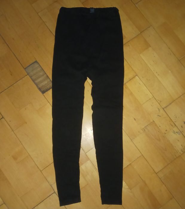 Legginsy damskie prążkowane.