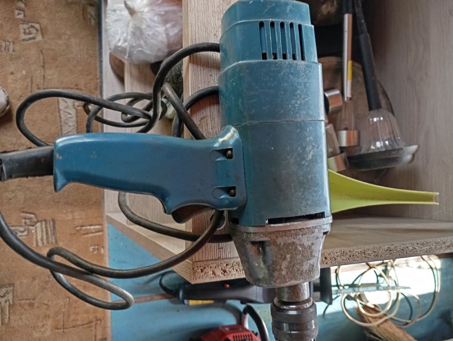 Дрель и разный электро инструмент