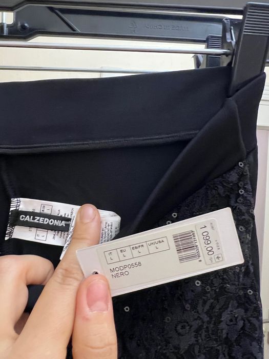 Лосини з паєтками Calzedonia. З этикеткою. На розмір L. Нові.