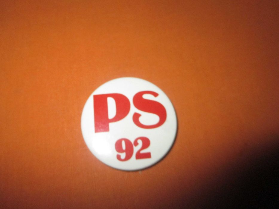 alfinetes de lapela antigos PS PCP CDS 25 Abril Festa do Avante