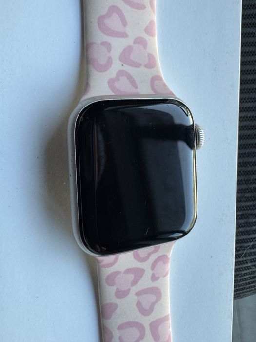 Apple Watch SE (Gen 2) 40mm Starlight Aluminium Case смарт годинник