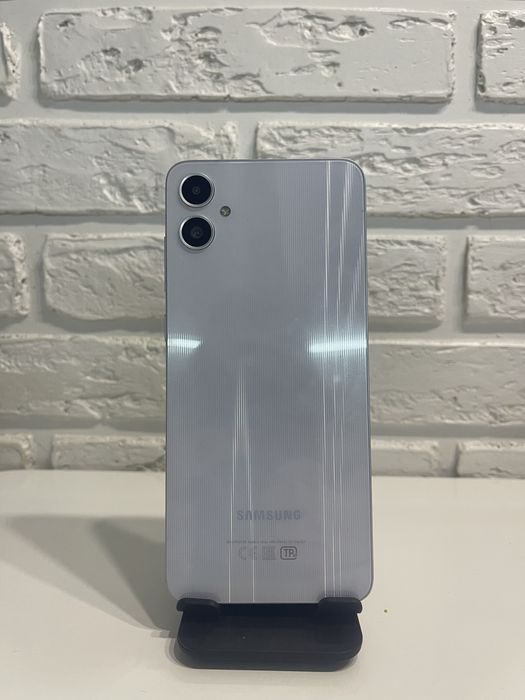 Продам телефон Samsung Galaxy A05 в хорошому стані