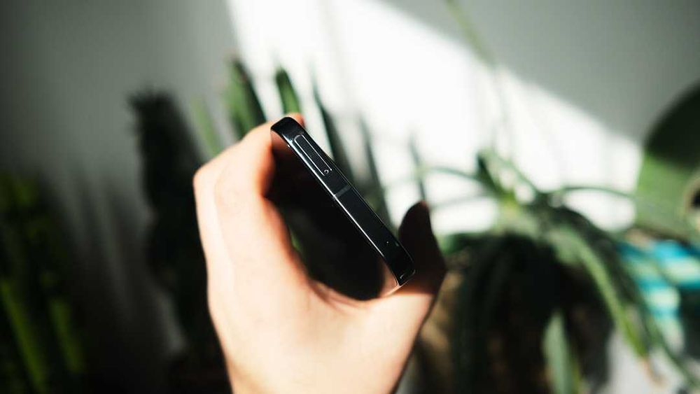 Google Pixel 10 Pro XL 16/256GB Obsidian Neverlock Фізична сімкарта