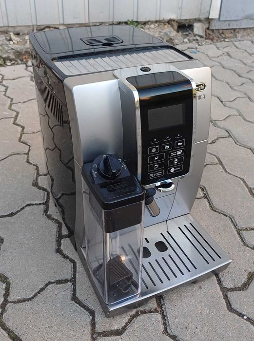 Кавомашина DELONGHI Dinamica ECAM 354.55 SB латте капучино  молочник