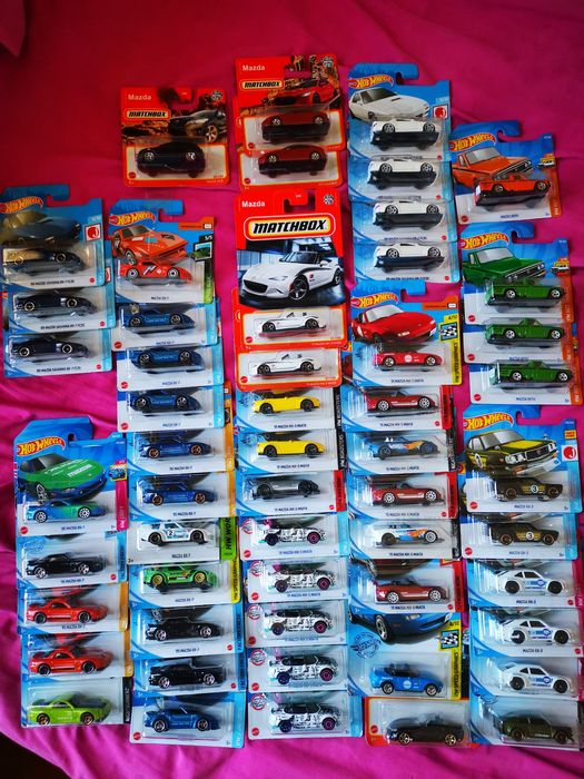 Mazda Hot wheels novo com portes incluídos