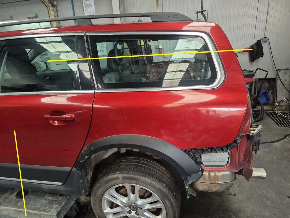 Painel trás esquerdo VOLVO XC70 II