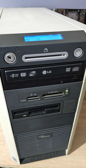 Komputer Fujitsu Pentium 4 2.6