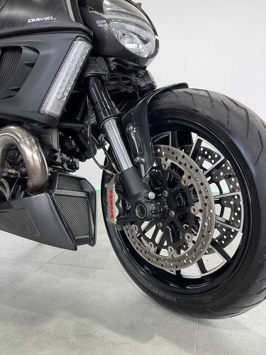 Мотоцикл Ducati diavel 1200