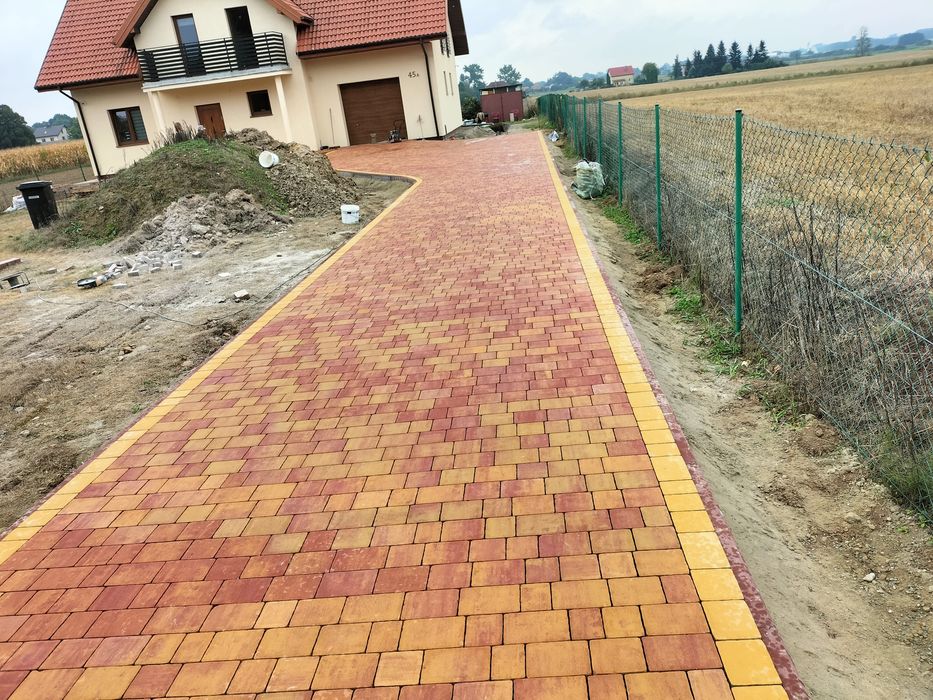 Brukarstwo układanie kostki brukowej.