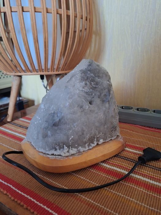 Соляна лампа  светильник