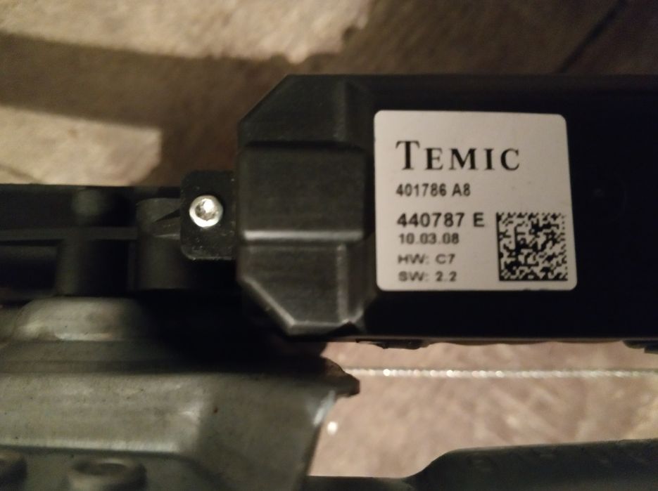 Моторчик склопідйомника Пежо 207 sw