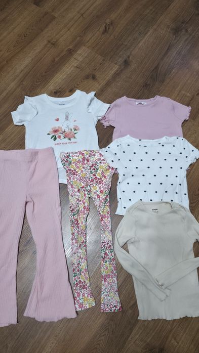 Paka ubrań dla dziewczynki zestaw ubrań 104 Sinsay koszulka legginsy b