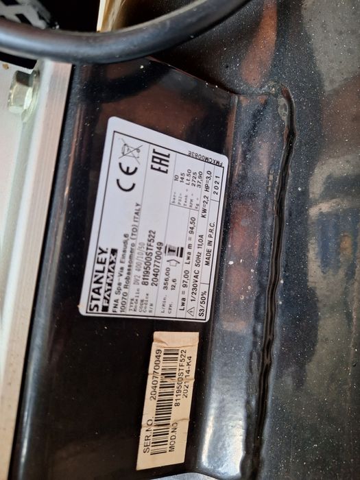 Kompresor sprężarka v2 Stanley fatmax