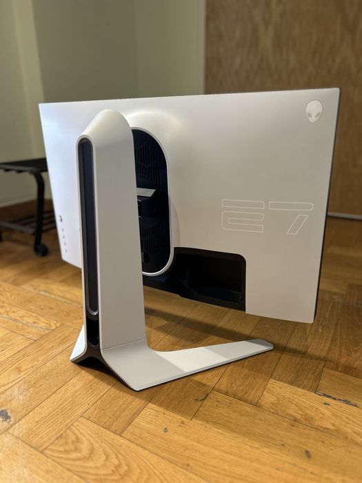 Monitor Alienware 27” 240Hz (AW2720HFA) – Gaming