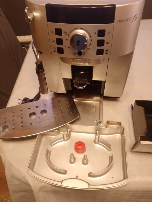 Ekspres ciśnieniowy DeLonghi