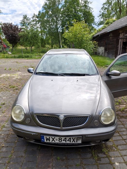 Dacia Lybra
