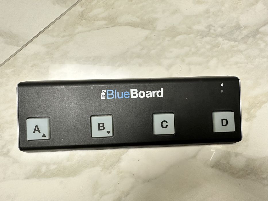 MIDI контроллер для iPhone, iPad и Mac IK Multimedia iRIG Bluebird