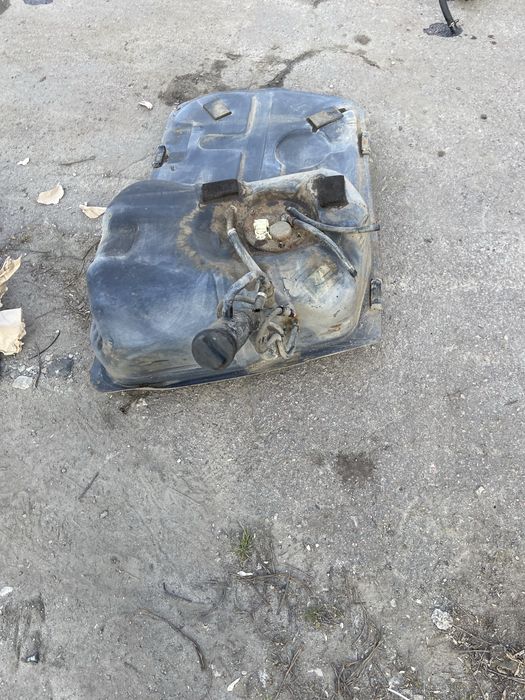 Топлевный бак бмв е32 бак бмв е32
