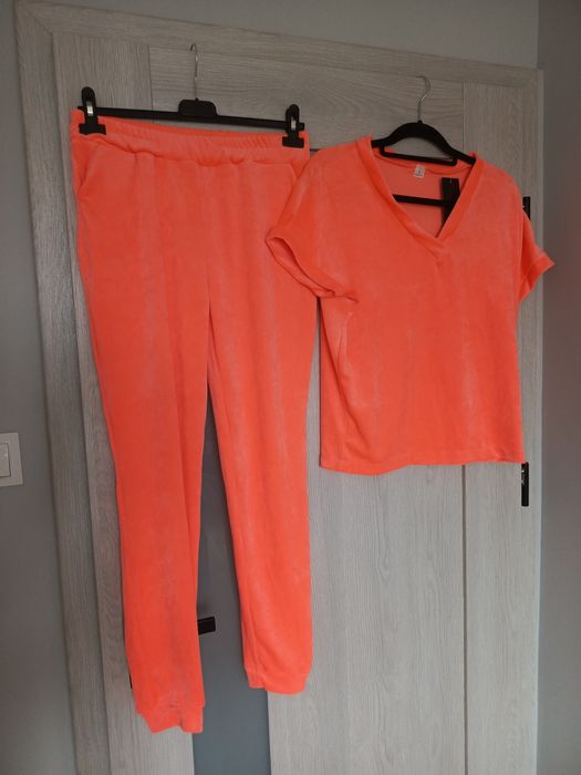 Dres damski welurowy