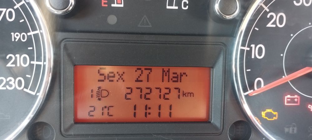 Fiat Grande Punto 1.3 Multijet 75cv | Económico | Inspeção 2027