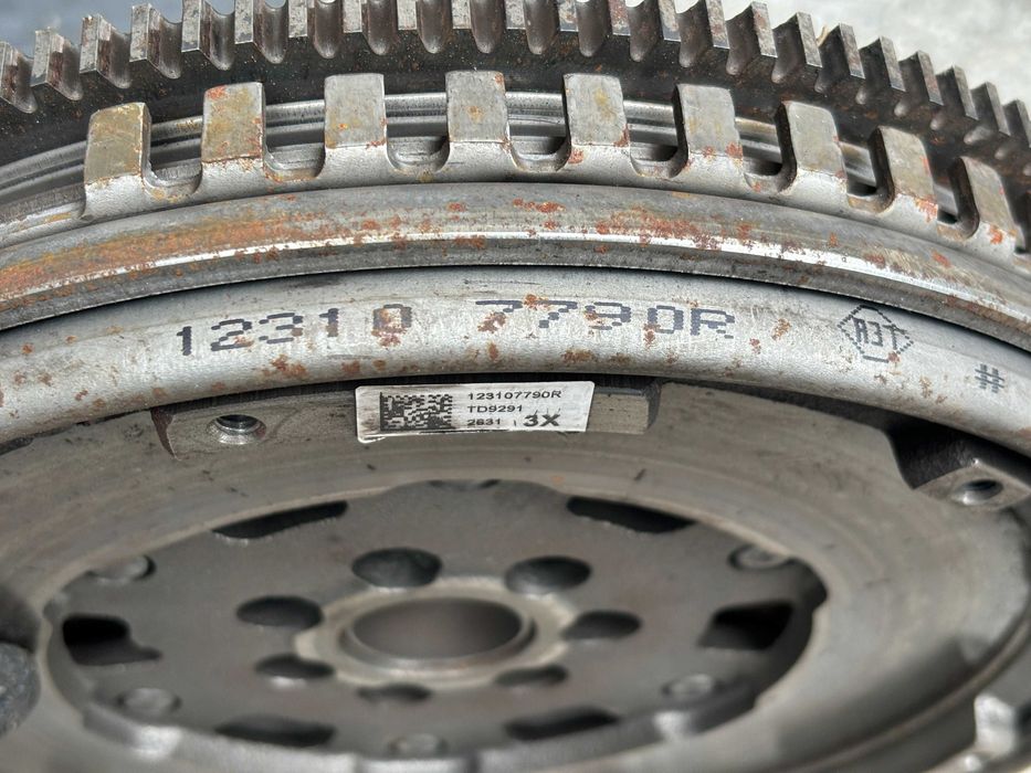 Зчеплення Корзина Диск Демпфер Dacia Lodgy Dokker Duster 1.5 dCi