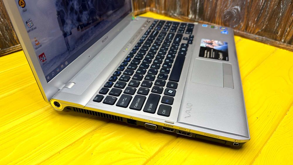 РОЗПРОДАЖ! 16 дюймовий Ноутбук Sony Vaio VPCF1 /GeForce  310M 512 MB