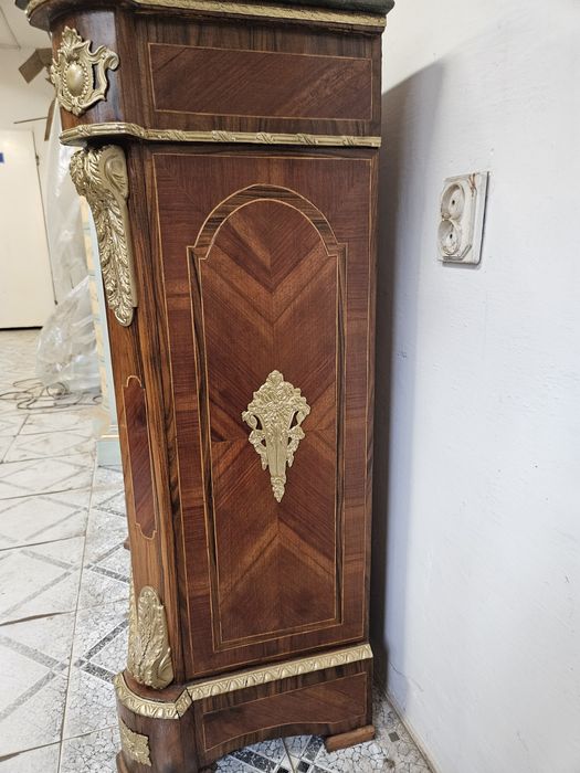 Komoda typu Napoleon lll