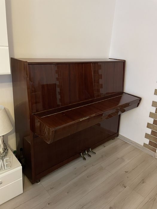 Pianino klasyczne Tchaika