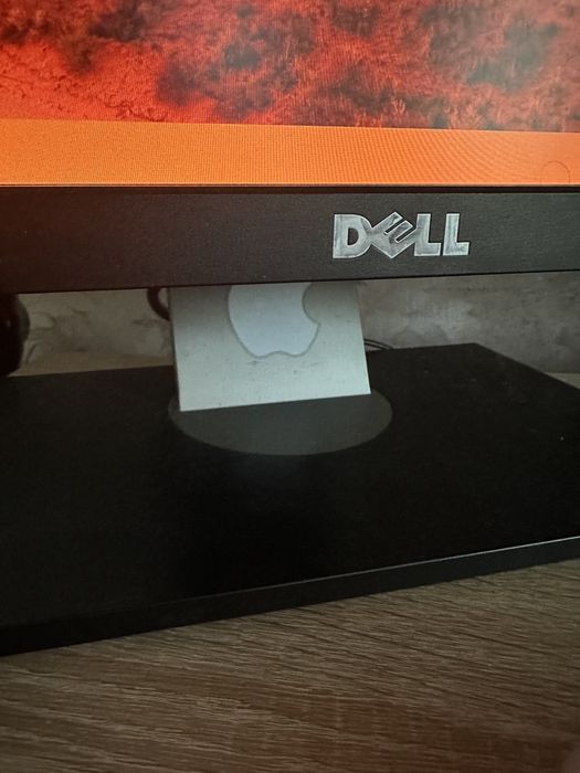 Монітор Dell ultrasharp U2711