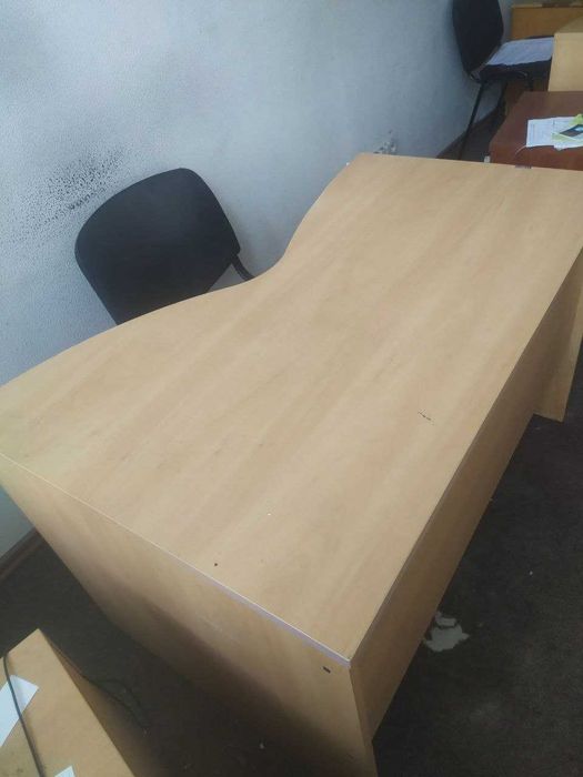 Стол письменный без тумбочки для офиса,