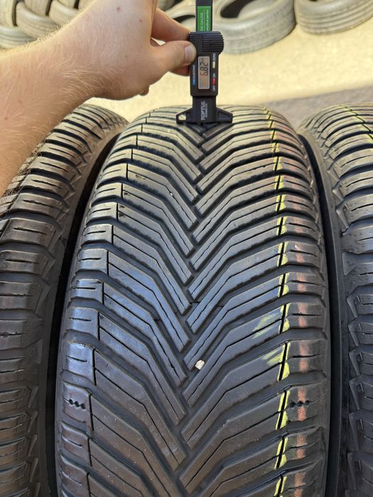 Шины БУ 225 60 R 18 Michelin cross climate 2 всесезон комплект