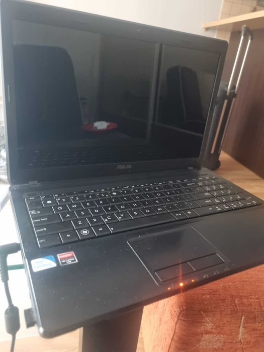 Sprzedam laptop asus