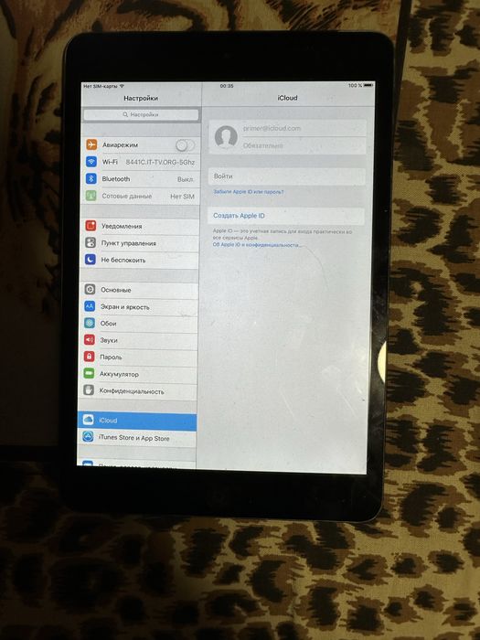 Продам iPad 1 покоління iCloud чистий.