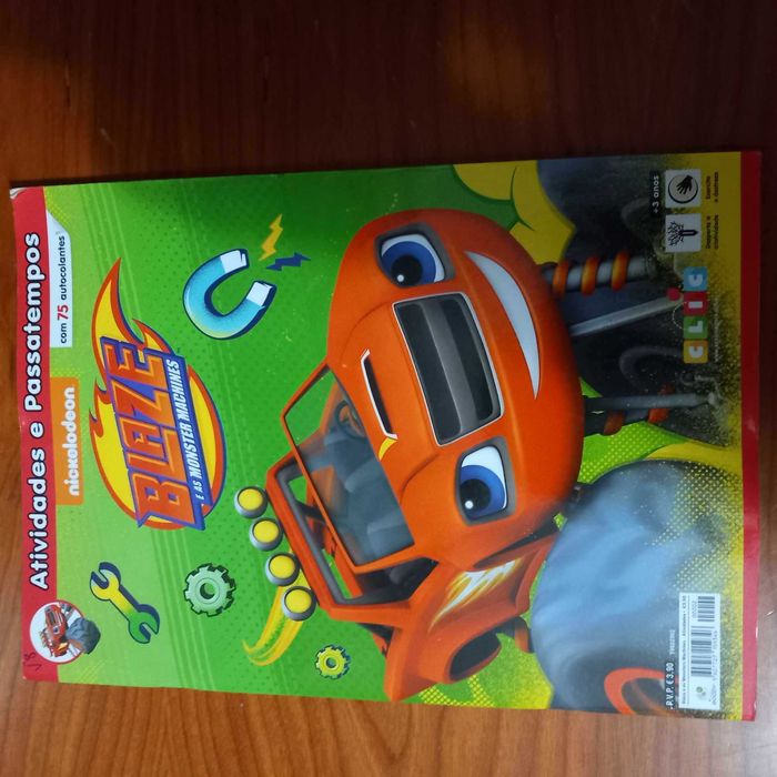 Blaze e as Monster Machines com 75 autocolantes 20% desconto NOVO